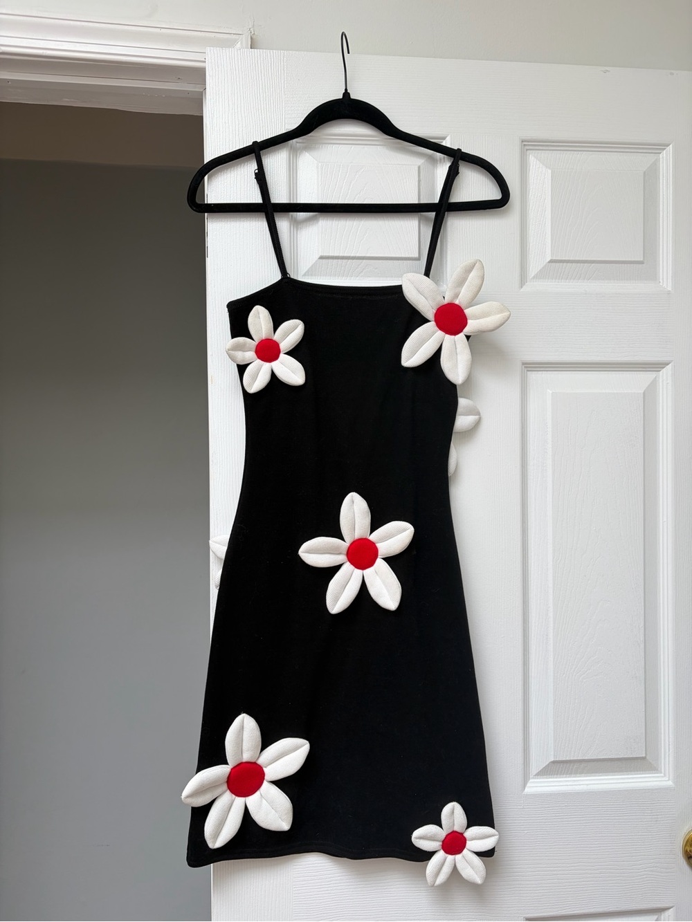 Tyler McGillivary Black Floral Appliqué Knit Dress